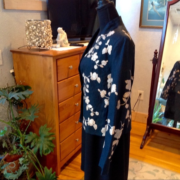 Jacket - Picture 2 of 7